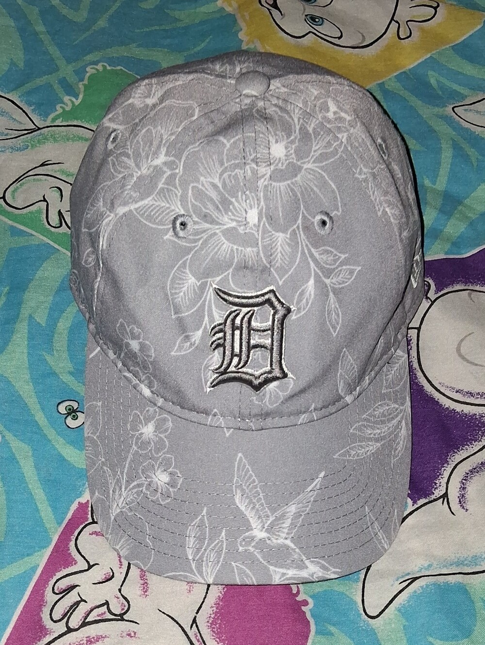 New Era Detroit Tigers Botanic Floral Hummingbird Dad Cap Hat